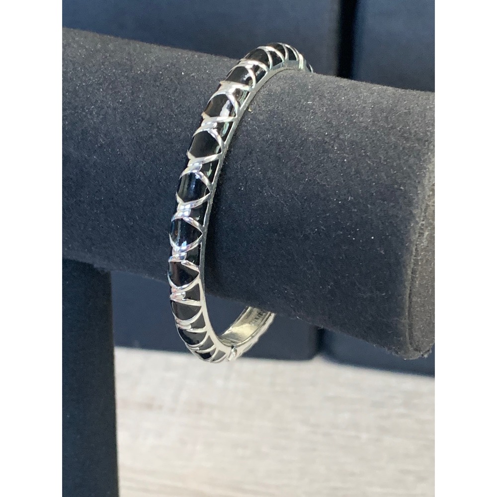 Silver Tone Black Enamel Lattice Hinged Bangle Bracelet 7.5 Inch